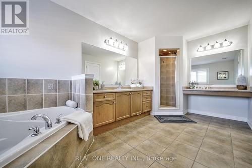 29 Seiffer Crescent, Richmond Hill, ON - Indoor Photo Showing Bathroom