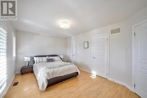 29 Seiffer Crescent, Richmond Hill, ON - Indoor Photo Showing Bedroom