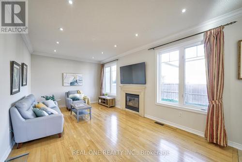 29 Seiffer Crescent, Richmond Hill, ON - Indoor Photo Showing Living Room With Fireplace