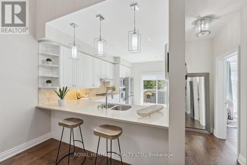 14 Good Lane, Ajax, ON - Indoor Photo Showing Kitchen With Double Sink With Upgraded Kitchen