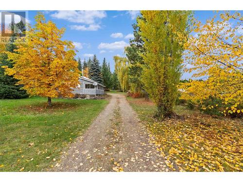 3901 65 Avenue Nw, Salmon Arm, BC - Outdoor