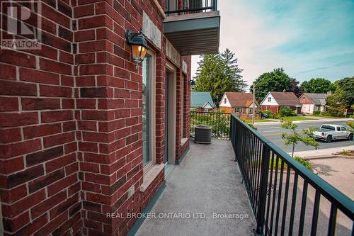 B - 489 East Avenue, Kitchener, ON - Outdoor