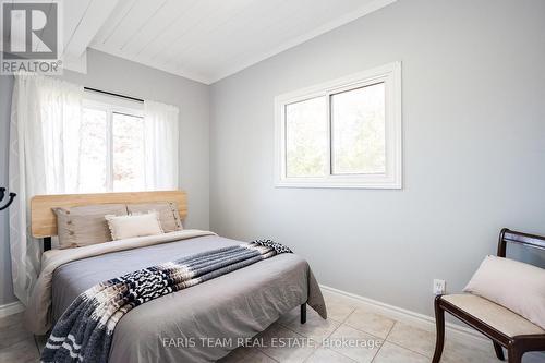 380 Corrievale Road, Georgian Bay, ON - Indoor Photo Showing Bedroom