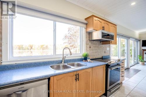 380 Corrievale Road, Georgian Bay, ON - Indoor Photo Showing Kitchen With Double Sink