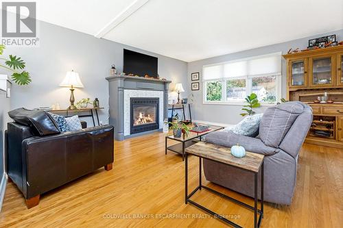 23 Ellen Crescent, Erin, ON - Indoor Photo Showing Living Room With Fireplace