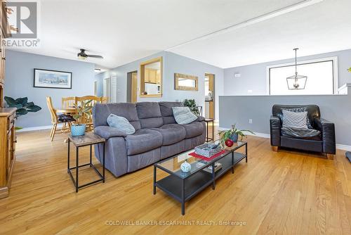 23 Ellen Crescent, Erin, ON - Indoor Photo Showing Living Room