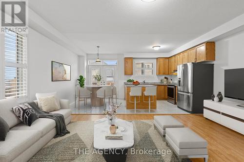 65 Hartley Avenue, Brant, ON - Indoor Photo Showing Living Room