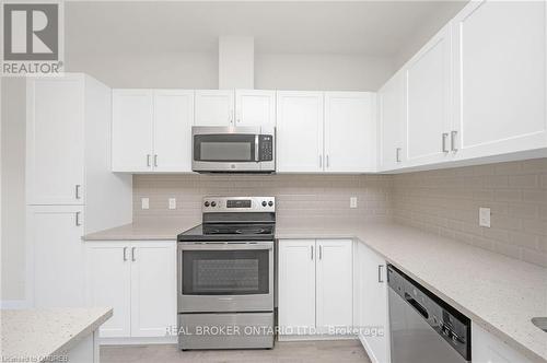 53 Waterthrush Lane, Norfolk, ON - Indoor Photo Showing Kitchen