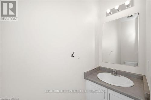 53 Waterthrush Lane, Norfolk, ON - Indoor Photo Showing Bathroom