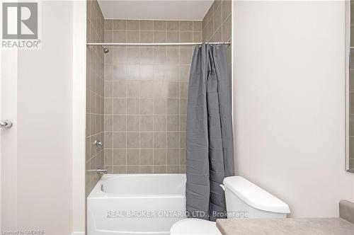 53 Waterthrush Lane, Norfolk, ON - Indoor Photo Showing Bathroom