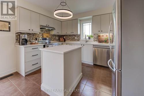 23 Barrett Avenue, Brantford, ON - Indoor Photo Showing Kitchen