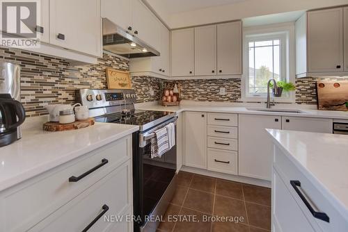 23 Barrett Avenue, Brantford, ON - Indoor Photo Showing Kitchen