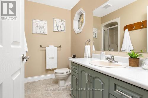 80 Stephenson Road 7 E, Huntsville, ON - Indoor Photo Showing Bathroom