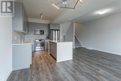 93 - 3380 Singleton Avenue, London, ON - Indoor Photo Showing Kitchen