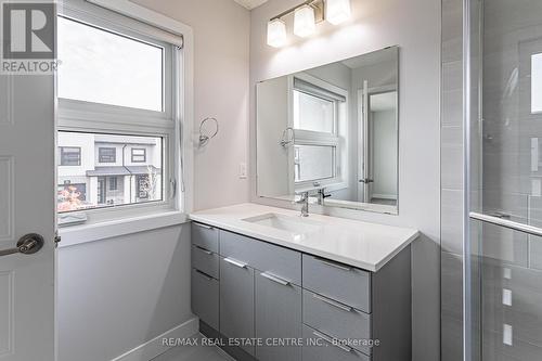 93 - 3380 Singleton Avenue, London, ON - Indoor Photo Showing Bathroom