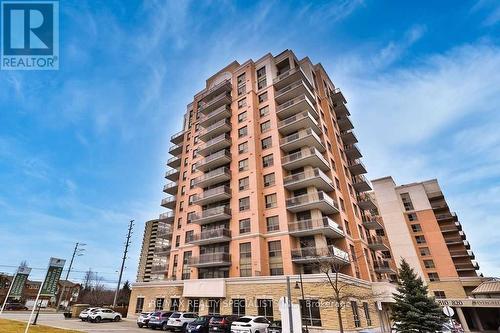 302 - 810 Scollard Court, Mississauga, ON - Outdoor With Balcony With Facade