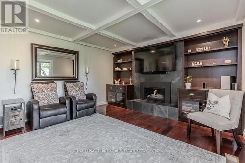 2091 Canterbury Drive, Burlington, ON - Indoor Photo Showing Living Room With Fireplace