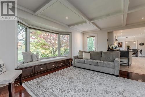 2091 Canterbury Drive, Burlington, ON - Indoor Photo Showing Living Room