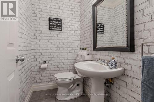 2091 Canterbury Drive, Burlington, ON - Indoor Photo Showing Bathroom