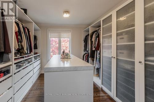 2091 Canterbury Drive, Burlington, ON - Indoor With Storage