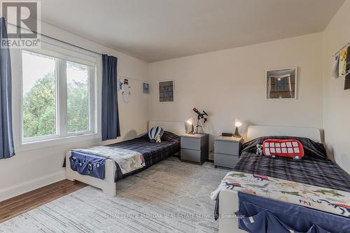 2091 Canterbury Drive, Burlington, ON - Indoor Photo Showing Bedroom