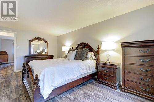 358 Woodlawn Crescent, Milton, ON - Indoor Photo Showing Bedroom