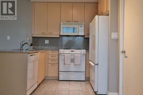 310 - 88 Palace Pier Court, Toronto, ON - Indoor Photo Showing Kitchen