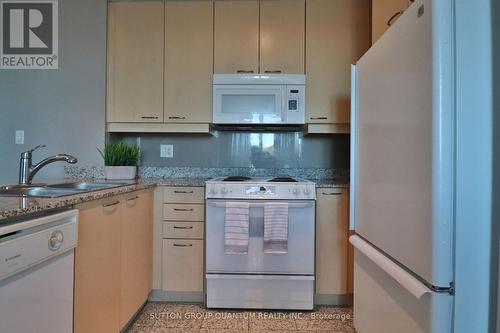 310 - 88 Palace Pier Court, Toronto, ON - Indoor Photo Showing Kitchen