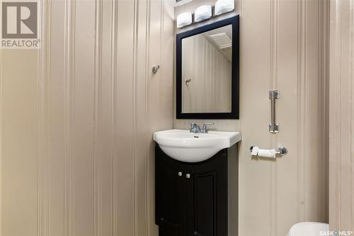 51 Salemka Crescent, Regina, SK - Indoor Photo Showing Bathroom