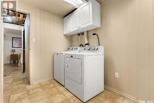 51 Salemka Crescent, Regina, SK - Indoor Photo Showing Laundry Room