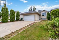 826 Budz CRESCENT  Saskatoon, SK S7N 4N6