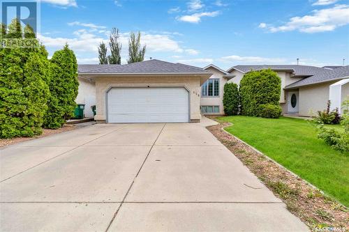 826 Budz Crescent, Saskatoon, SK - Outdoor With Facade