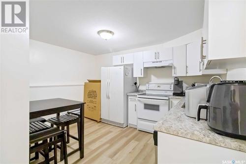 826 Budz Crescent, Saskatoon, SK - Indoor Photo Showing Kitchen