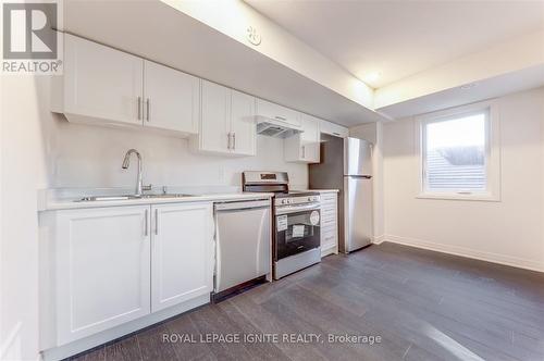 A - 15 Lookout Drive, Clarington, ON - Indoor Photo Showing Kitchen