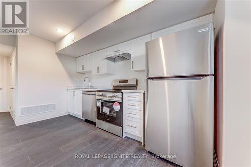 A - 15 Lookout Drive, Clarington, ON - Indoor Photo Showing Kitchen