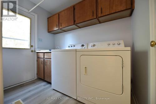 32 Buchanan Drive, Markham, ON - Indoor Photo Showing Laundry Room