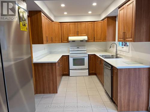 32 Buchanan Drive, Markham, ON - Indoor Photo Showing Kitchen With Double Sink