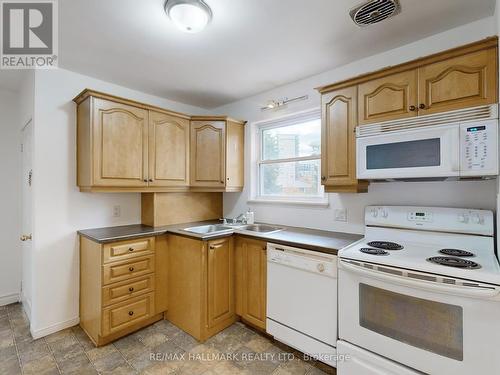 37 Lindsay Avenue, Newmarket, ON - Indoor Photo Showing Kitchen With Double Sink