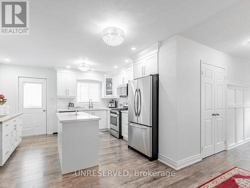 36 Engel Crescent, Barrie, ON - Indoor Photo Showing Kitchen