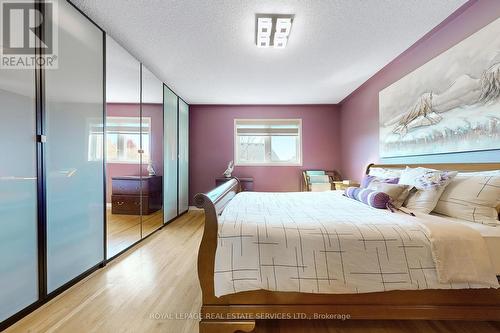 6962 Elliott Parliament Street, Mississauga, ON - Indoor Photo Showing Bedroom