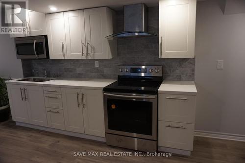 67 Humberstone Crescent, Brampton, ON - Indoor Photo Showing Kitchen