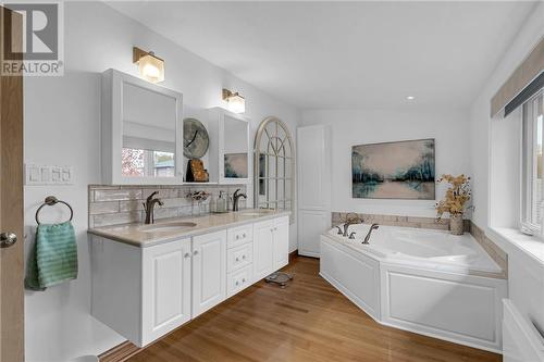 1410 Montreal Road, Cornwall, ON - Indoor Photo Showing Bathroom