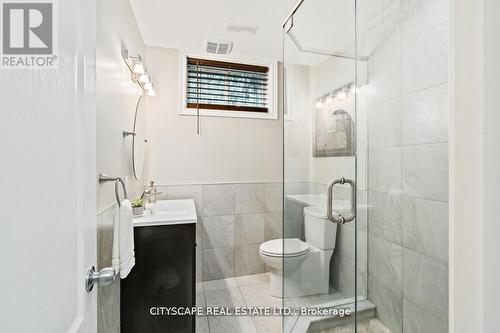 32 Wildwood Mews, Halton Hills, ON - Indoor Photo Showing Bathroom