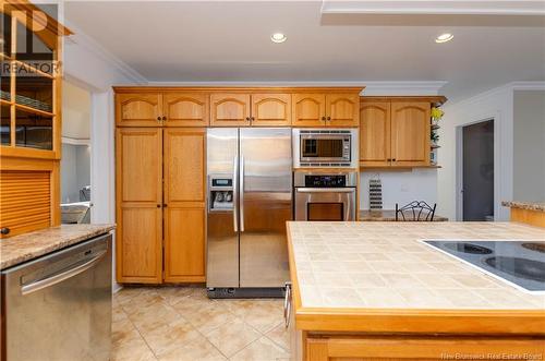 394 Ouellet, Shediac, NB - Indoor Photo Showing Kitchen