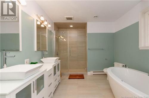 394 Ouellet, Shediac, NB - Indoor Photo Showing Bathroom