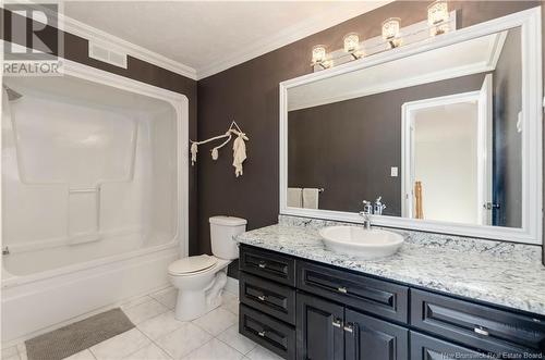 394 Ouellet, Shediac, NB - Indoor Photo Showing Bathroom