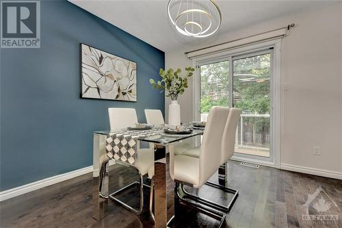 25 Liston Crescent, Ottawa, ON - Indoor Photo Showing Dining Room