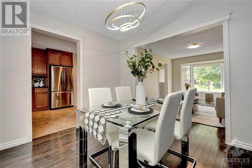 25 Liston Crescent, Ottawa, ON - Indoor Photo Showing Dining Room