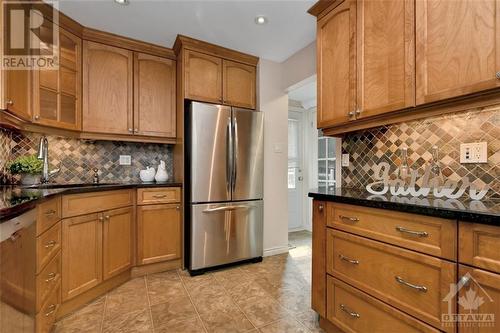 25 Liston Crescent, Ottawa, ON - Indoor Photo Showing Kitchen