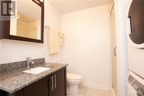 40 Nepean Street Unit#802, Ottawa, ON - Indoor Photo Showing Bathroom